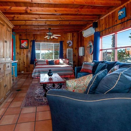 Chuck'S Cabin In A Joshua Tree Community Twentynine Palms Εξωτερικό φωτογραφία