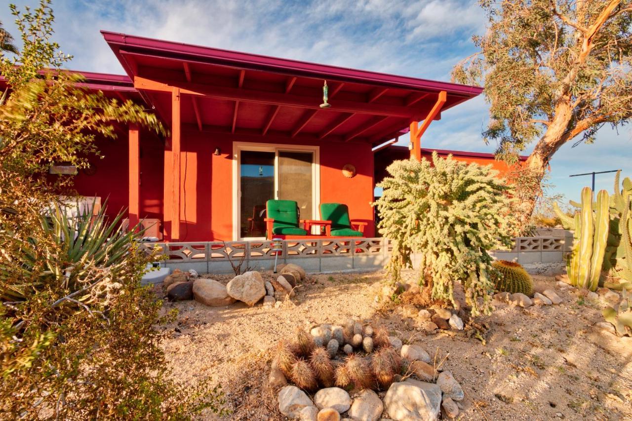 Chuck'S Cabin In A Joshua Tree Community Twentynine Palms Εξωτερικό φωτογραφία